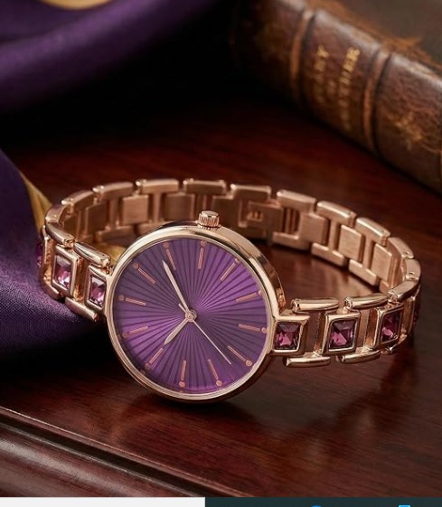 Women’s Analog Watch with Adjustable Strap